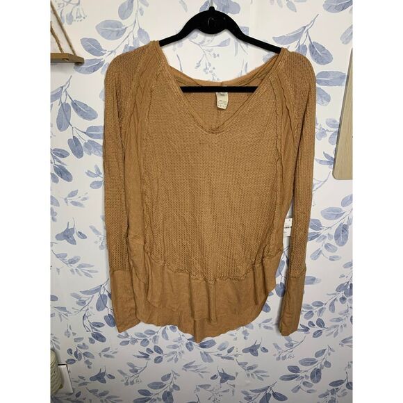 We The Free V Neck Thermal NWT Size XS - Picture 2 of 6